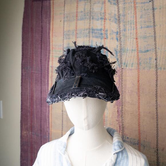 Upcycled handmade carhartt patchwork denim hat - Picture 2 of 6